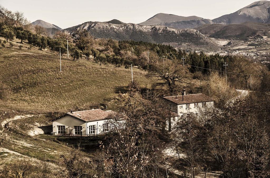 Agriturismo L'Oca Blu Gubbio Bagian luar foto