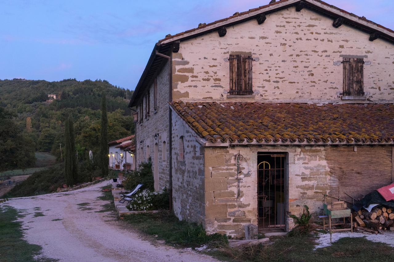 Agriturismo L'Oca Blu Gubbio Bagian luar foto