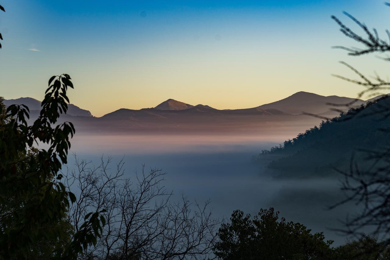 Agriturismo L'Oca Blu Gubbio Bagian luar foto